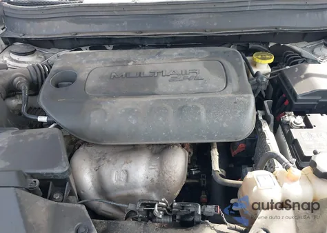 2021 Jeep Cherokee Latitude Plus 4X4 z USA, uszkodzony, nr VIN 1C4PJMLB4MD115621